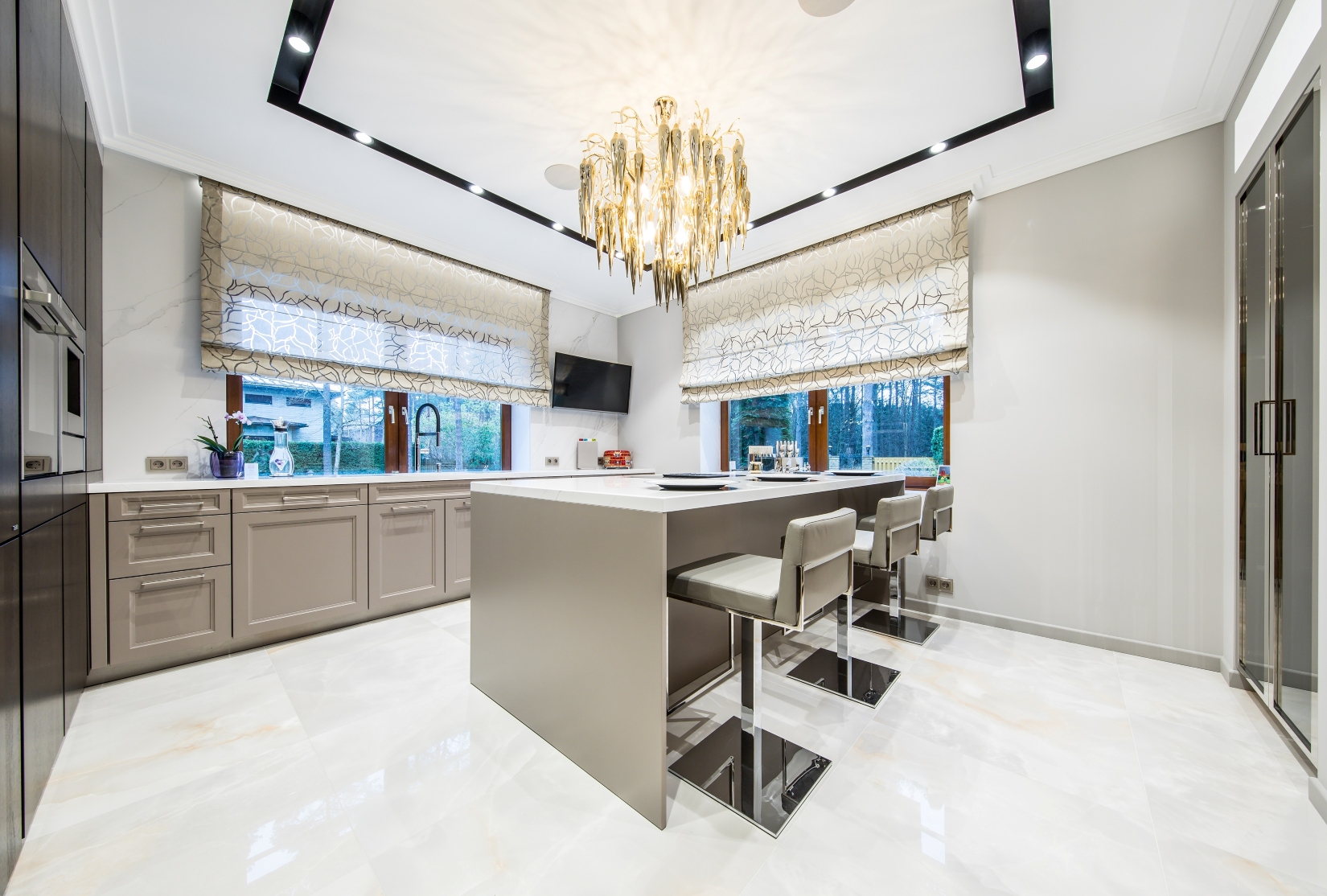 Kitchen image 2