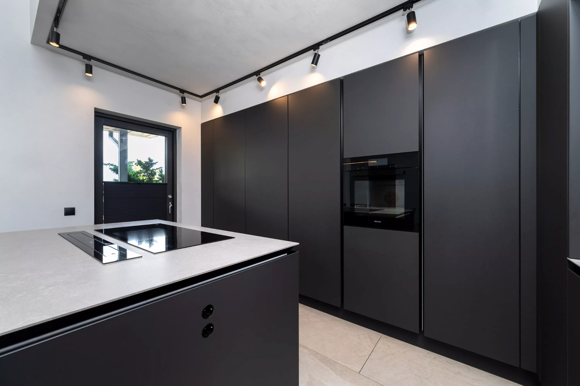 Kitchen image 2