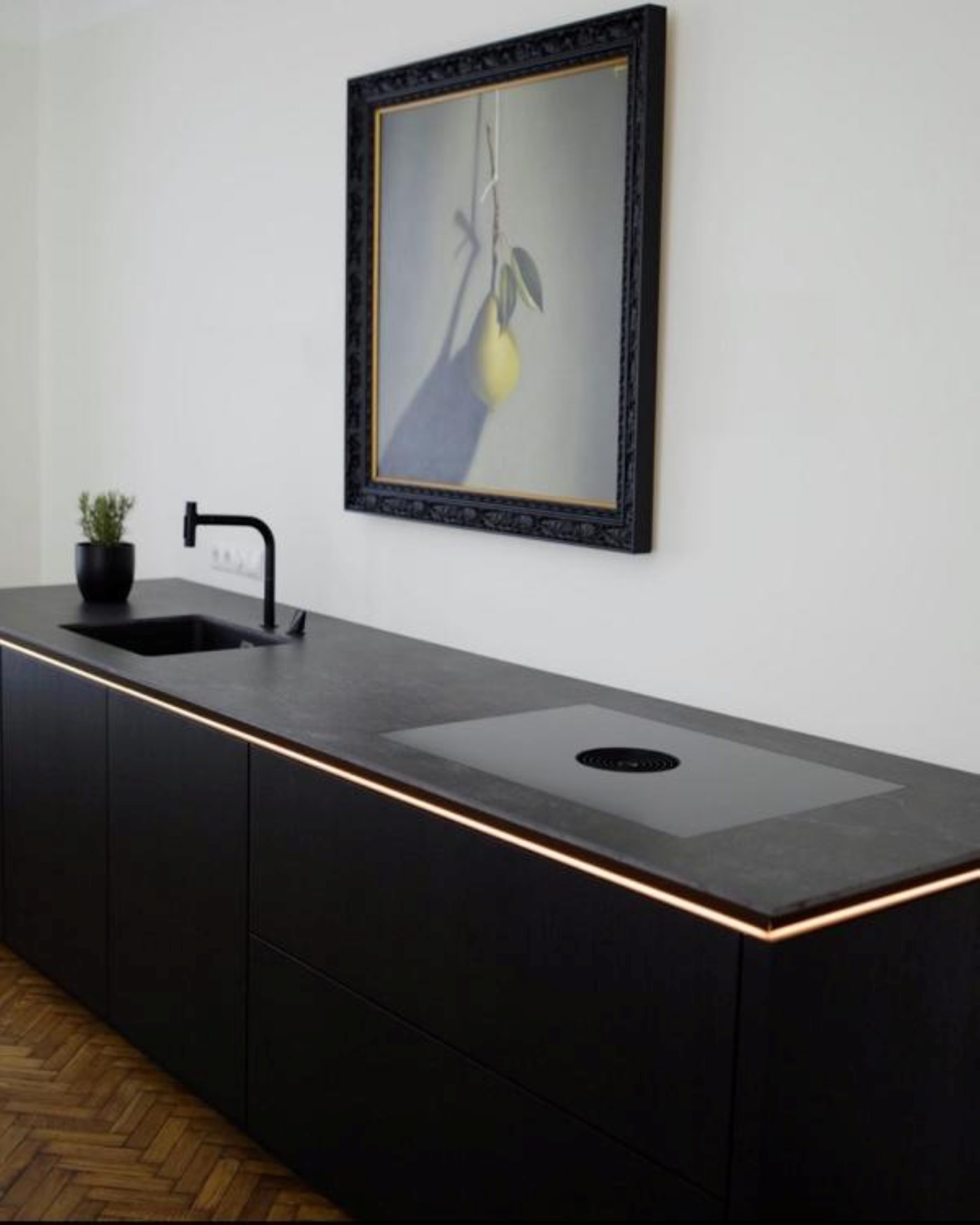 Kitchen image 1